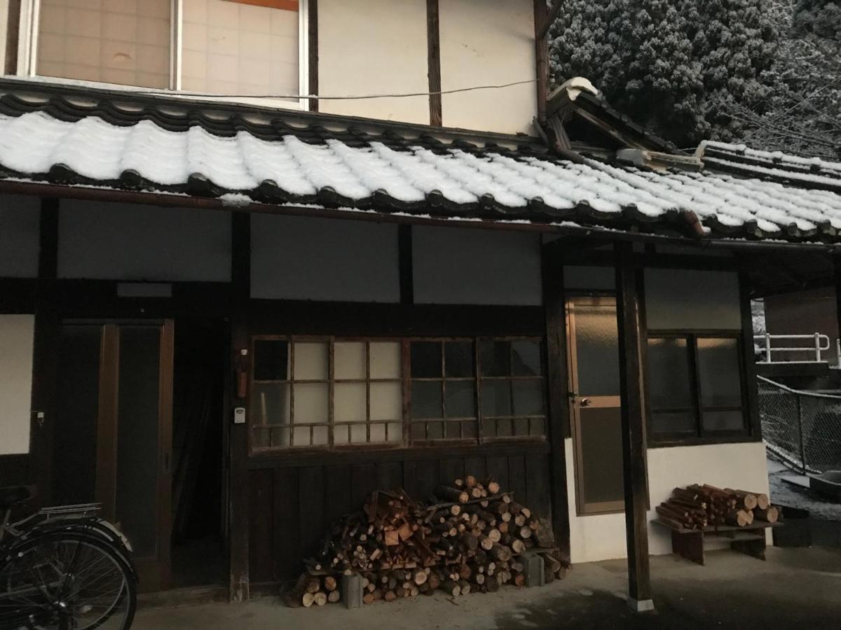 Yakuno House Hotell Fukuchiyama Rom bilde